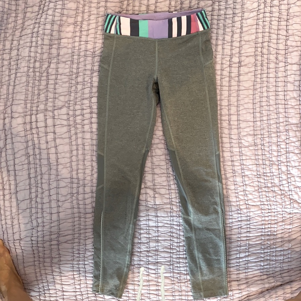 Ivivva girl’s leggings size 8